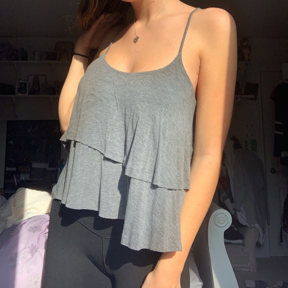 Flowy garage tank!